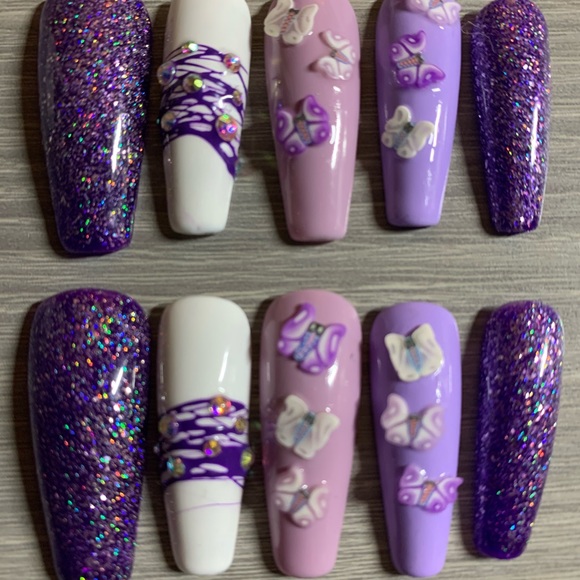 Handmade Luxury Press on Nails - Picture 1 of 8